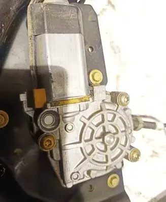 Audi 100 S4 C4 Front door window regulator motor 053.18260.01