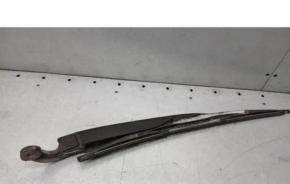 Volvo V70 Front wiper blade arm