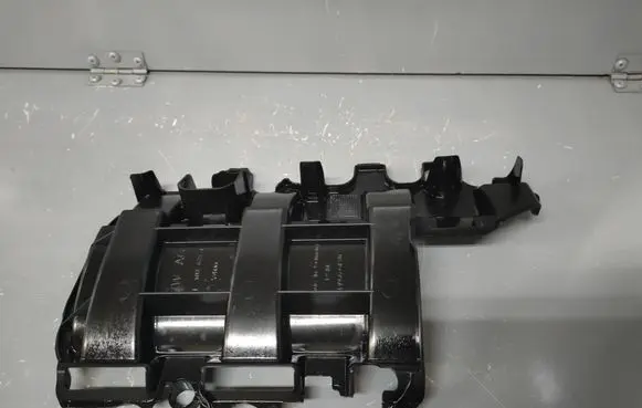 Volkswagen Golf VII Oil sump 04L103623F
