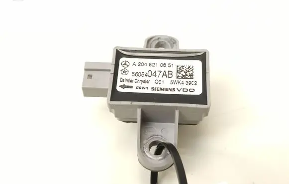 Mercedes-Benz C W204 Airbag deployment crash/impact sensor a2048210651