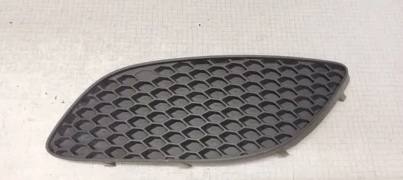 Opel Zafira B Front bumper lower grill 13247320