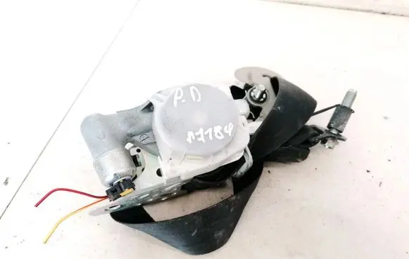 Subaru Legacy Front seatbelt 7S1610P