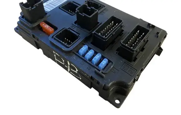 Peugeot 407 Fuse module 9656148080 S120017003I BSCA0200
