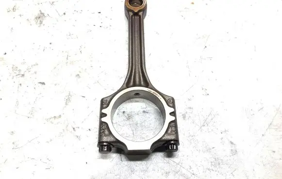Volkswagen Polo V 6R Connecting rod/conrod 
