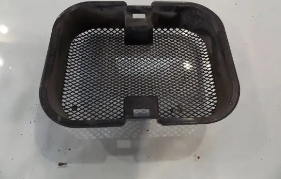 Citroen Berlingo Quarter panel pressure vent 
