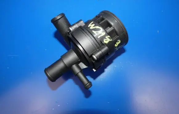 Mercedes-Benz CLS C218 X218 Water pump BD50