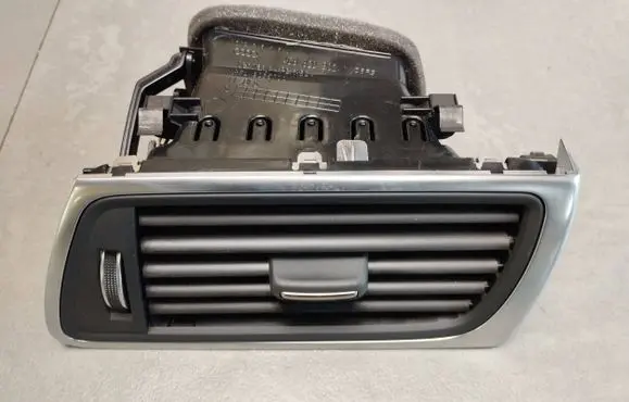 Audi A7 S7 4G Dashboard side air vent grill/cover trim 4G8820902