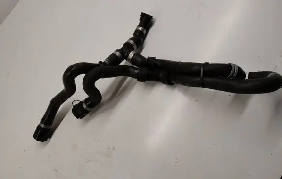 Mercedes-Benz A W177 Engine coolant pipe/hose