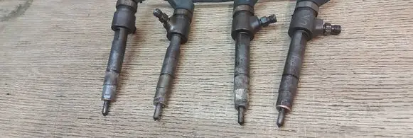 Opel Zafira B Fuel injectors set 0445110276
