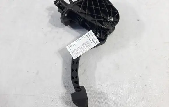 Audi A3 S3 8P Clutch pedal 1K0721796K