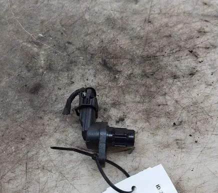 Volvo V70 Camshaft position sensor 8658726