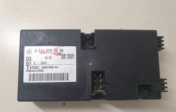 Mercedes-Benz E W211 Seat control module A2118203626