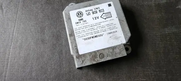 Volkswagen PASSAT B4 Airbag control unit/module 1J0909603 13980806 5WK4163