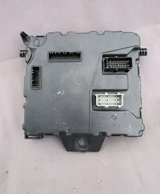 Mercedes-Benz Citan W415 Fuse module 284B19497R NS11416805