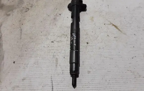 Mercedes-Benz Sprinter W907 W910 Fuel injector A6510703087