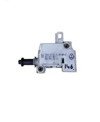Volkswagen PASSAT B5.5 Tailgate boot lock/latch motor 3B5827061C