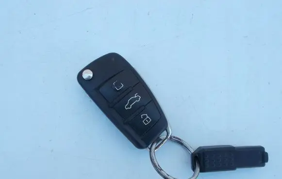 Audi A3 S3 8P Ignition key/card 8P0837220D
