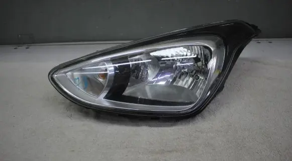 Hyundai i10 Headlight/headlamp 92101B9300