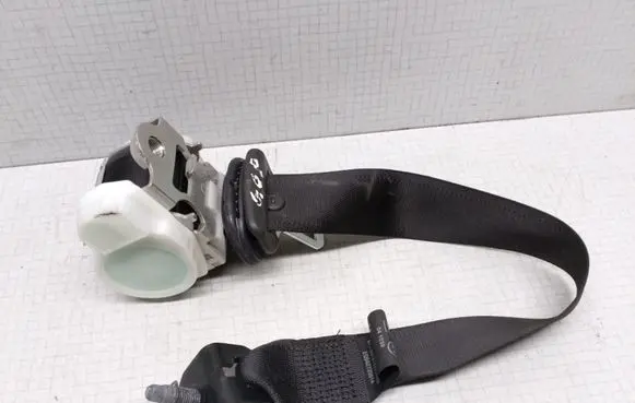Opel Vectra C Rear seatbelt 13199080F