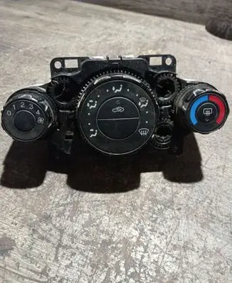 Ford Fiesta Climate control unit 8A6118549CE