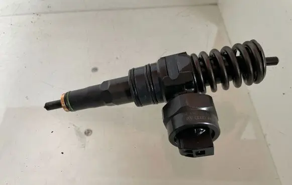 Audi A3 S3 8L Fuel injector 038130073AA