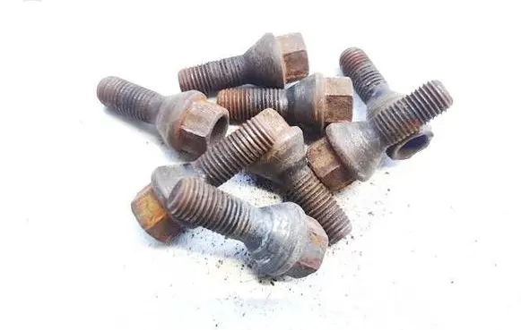 BMW 1 E81 E87 Nuts/bolts 