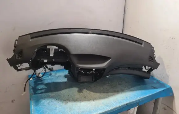Subaru Impreza III Dashboard