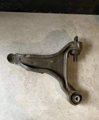 Volvo XC70 Front lower control arm/wishbone P8649545 08646357
