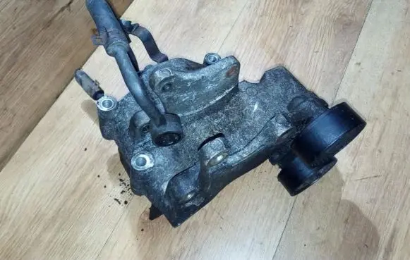 Hyundai Elantra Generator/alternator belt tensioner 2528127 25281-27