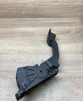 Ford Focus C-MAX Accelerator throttle pedal 3M519F836AF 6PV008641