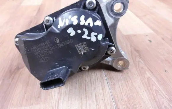 Nissan X-Trail T32 EGR valve 147102408R