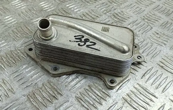 Jeep Wrangler Oil filter mounting bracket 05048312AB 1E007053 3520672