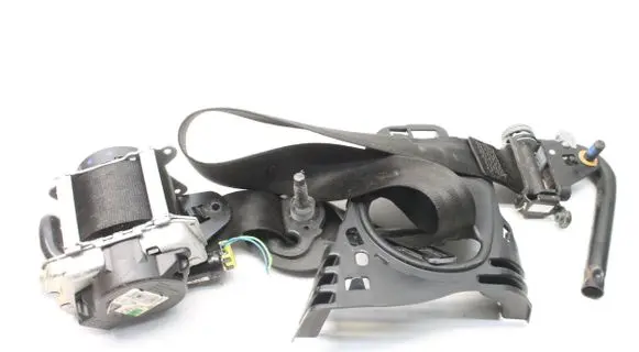 Jaguar XE Front seatbelt