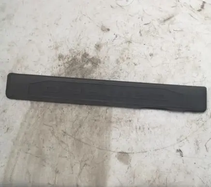 Chevrolet Camaro Front sill trim cover 917326291