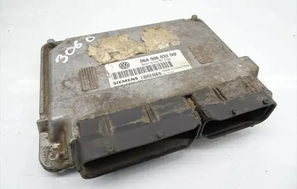 Volkswagen Golf IV Engine control unit/module 06A906033DQ 5WP40255