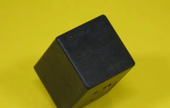 Renault Laguna I Other relay 2041002 73365