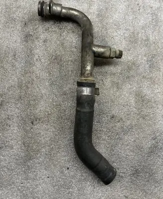 Volvo V70 Engine coolant pipe/hose