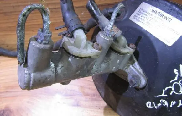 Mitsubishi Colt Master brake cylinder