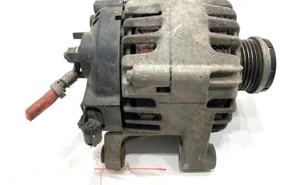 Opel Corsa D Generator/alternator 13581893