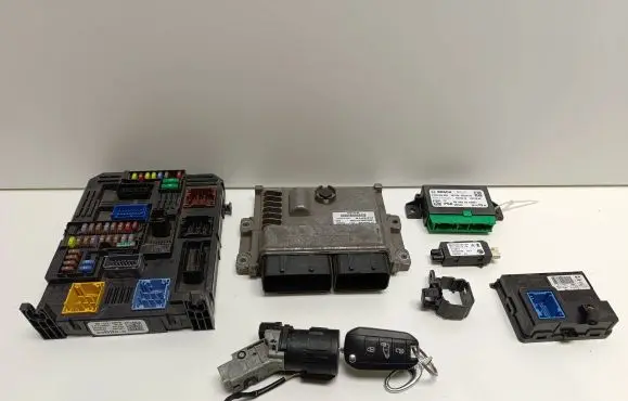 Peugeot Expert Engine ECU kit and lock set 9809447980 28528899 9819213980