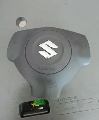 Suzuki Swift I Steering wheel airbag 4815073K10 DA334LG239D4319