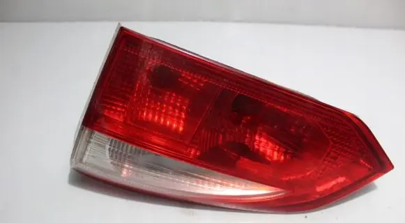 Ford Focus Tailgate rear/tail lights