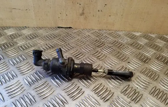Hyundai ix35 Clutch master cylinder