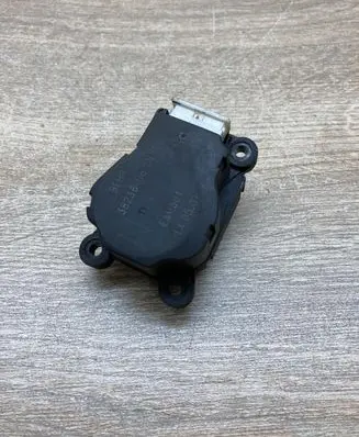 Citroen Xsara Picasso Air flap motor/actuator 38236UA25 EAM501