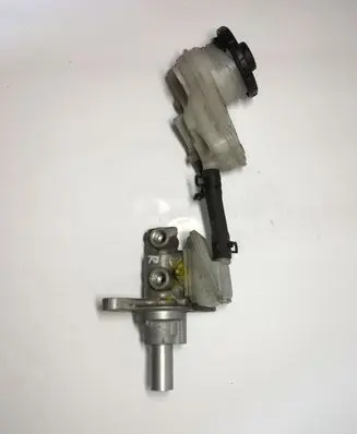 Honda CR-V Master brake cylinder 0204Y24357