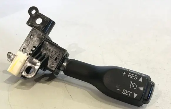 Toyota Avensis T270 Cruise control stalk 18A174