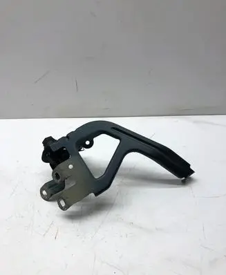 BMW 5 F10 F11 Fender mounting bracket 