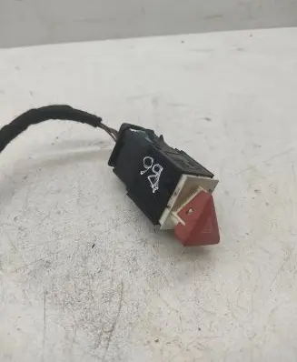 Volkswagen PASSAT B6 Hazard light switch 3C0953509A