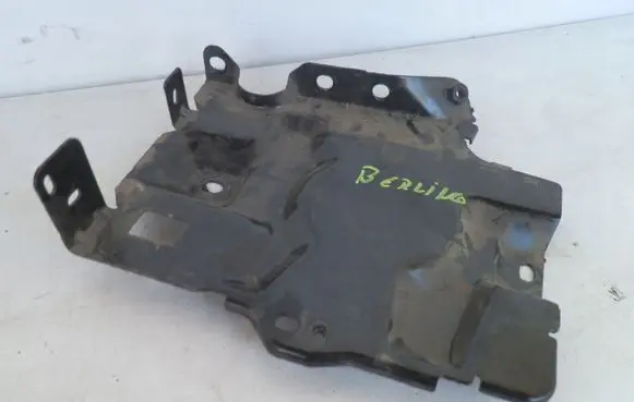 BMW 3 E36 Battery tray aku