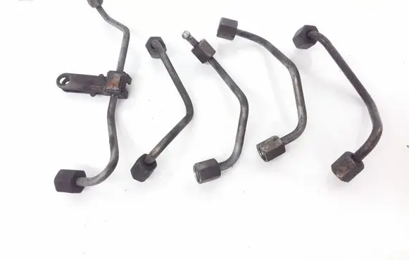 Hyundai Tucson JM Fuel injector supply line/pipe 